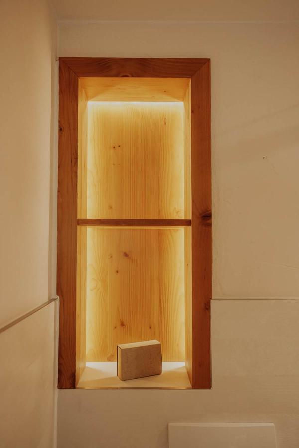 Altstadtmittehotel Sonne 딘클스버 외부 사진