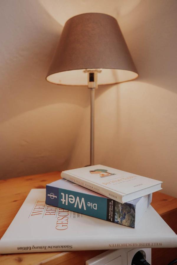Altstadtmittehotel Sonne 딘클스버 외부 사진