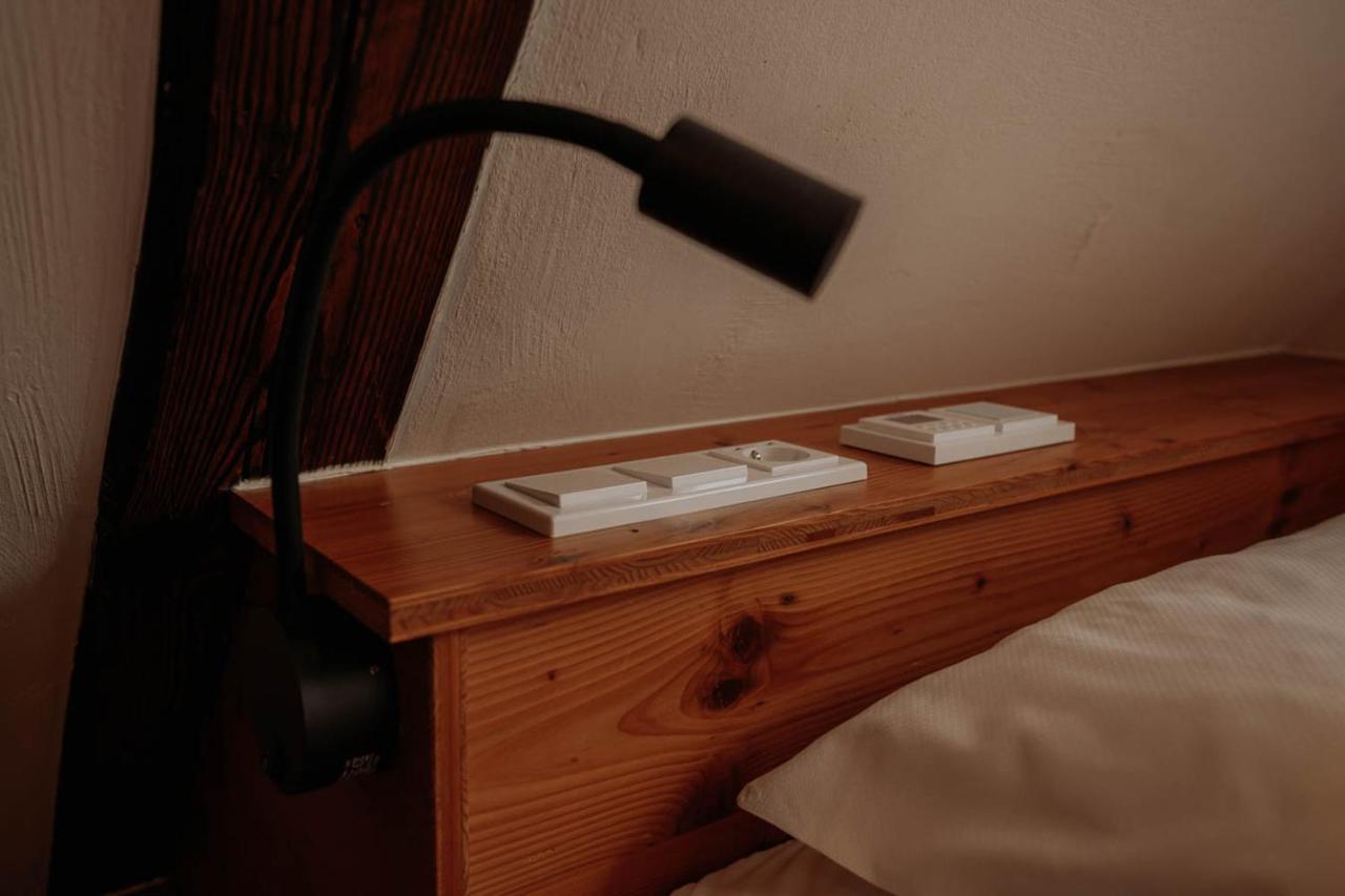 Altstadtmittehotel Sonne 딘클스버 외부 사진