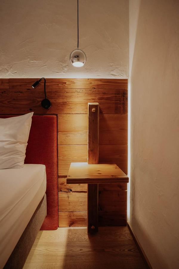 Altstadtmittehotel Sonne 딘클스버 외부 사진